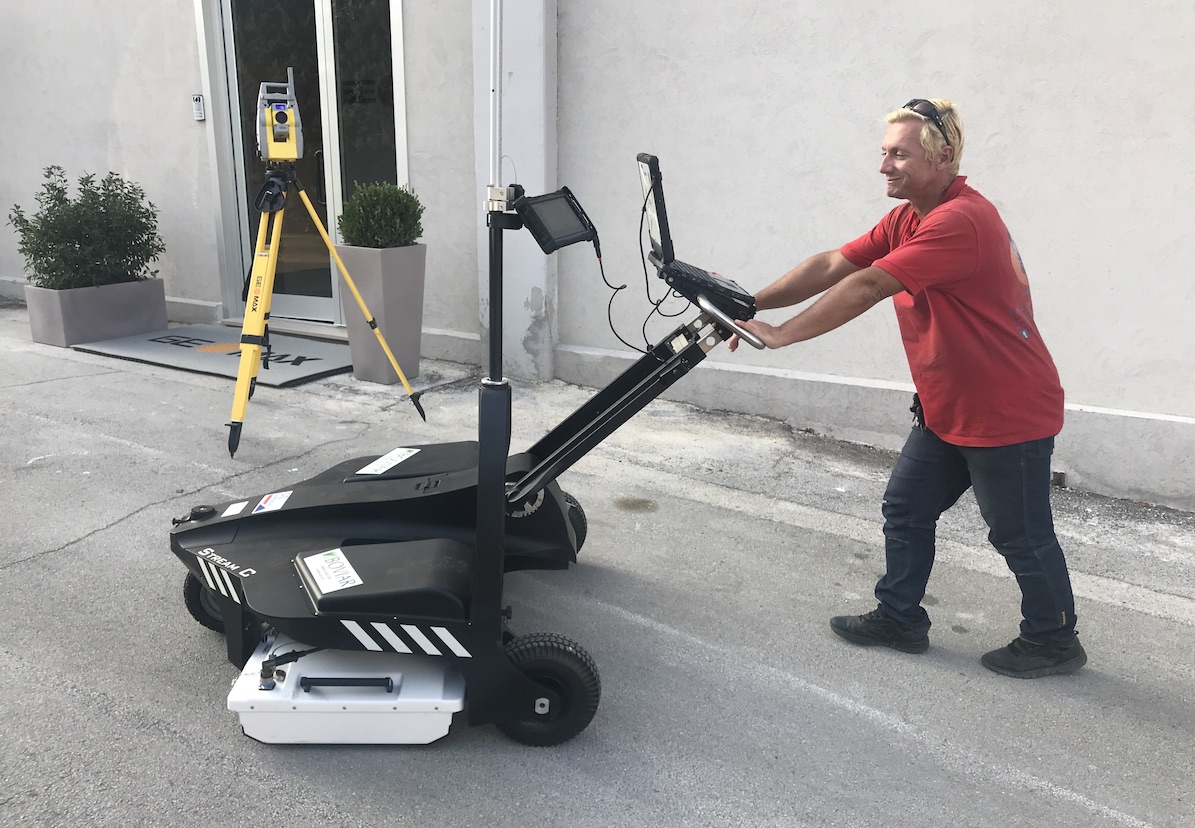 GEOMAX - Il rilievo preciso dei sottoservizi con Georadar e Stazione totale