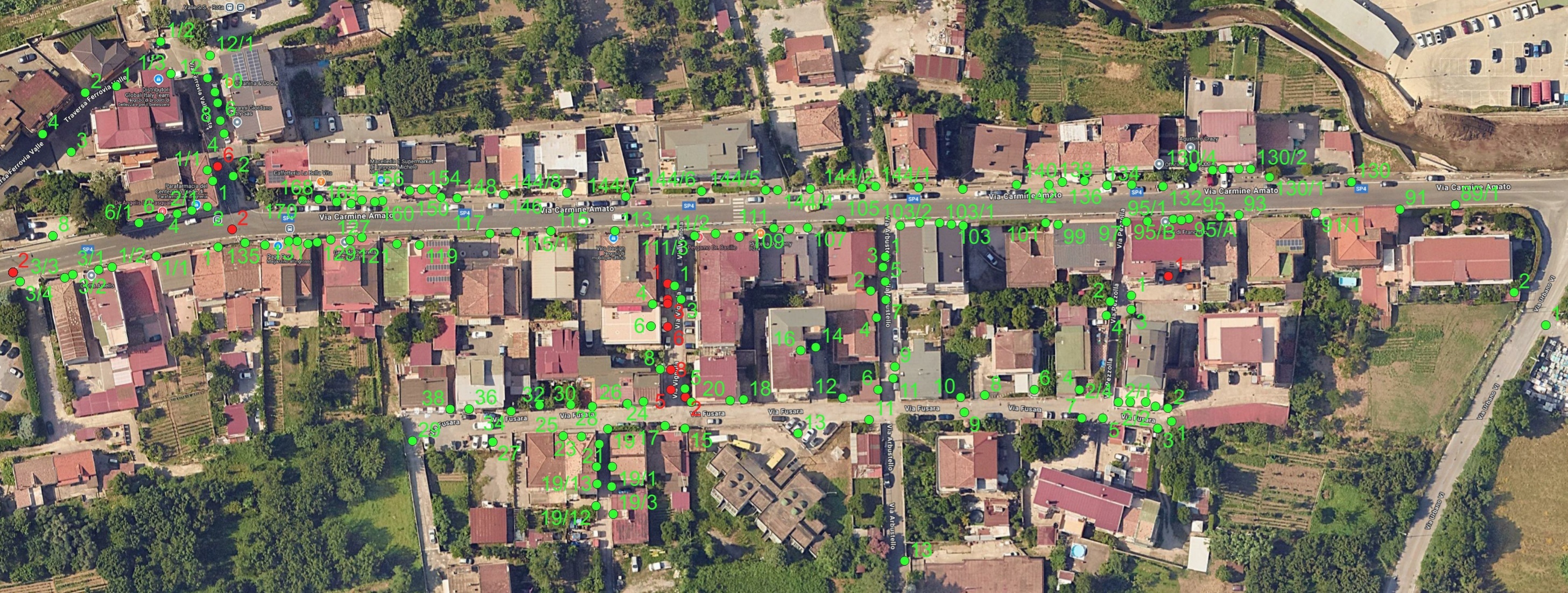 Fig. 2 Mercato San Severino in rosso i civici ANNCSU in verde i civici StudioSit SA