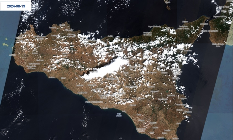 Immagini satellitari: Quando le formazioni di nubi ci sembravano normali ed oggi pensiamo solo che siano scie chimiche