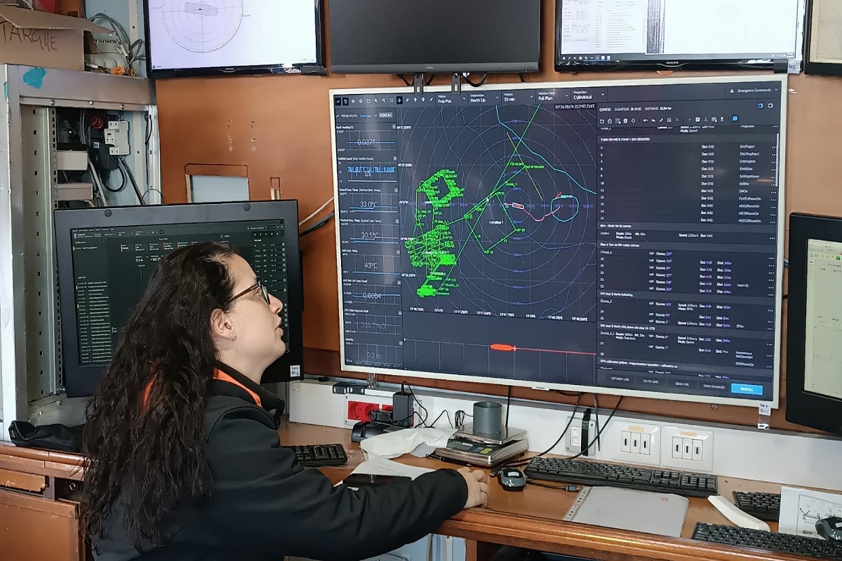 Progetto PNRR MER:  Nel Golfo di Napoli e a Ischia il collaudo dell’AUV Hugin: un veicolo autonomo subacqueo per osservare i vulcani sommersi e anticipare i rischi
