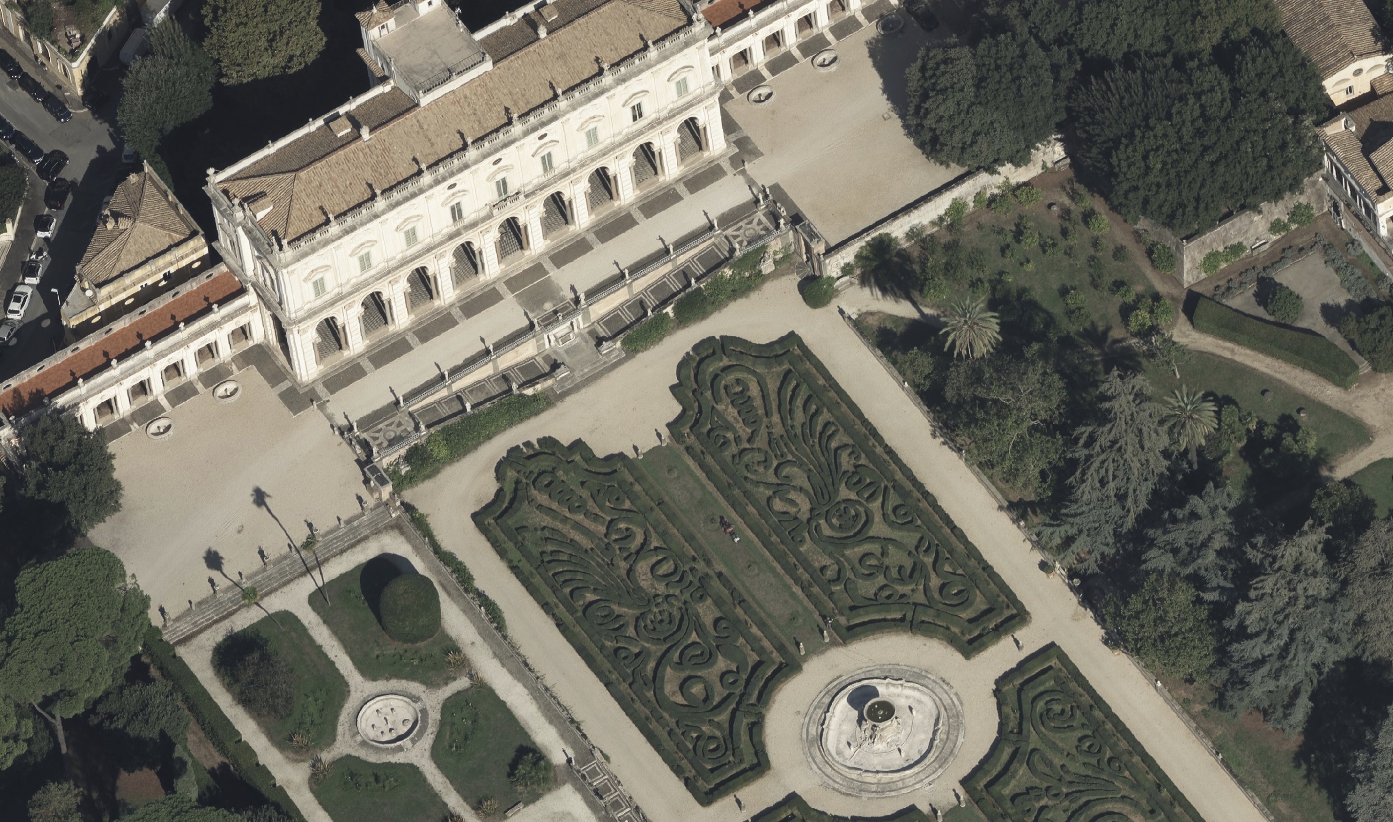 Mappa urbana di Roma con riquadri di fotogrammi aerei ad alta risoluzione del Progetto GeoRoma consultabili tramite Aerofototeca di Roma Capitale.