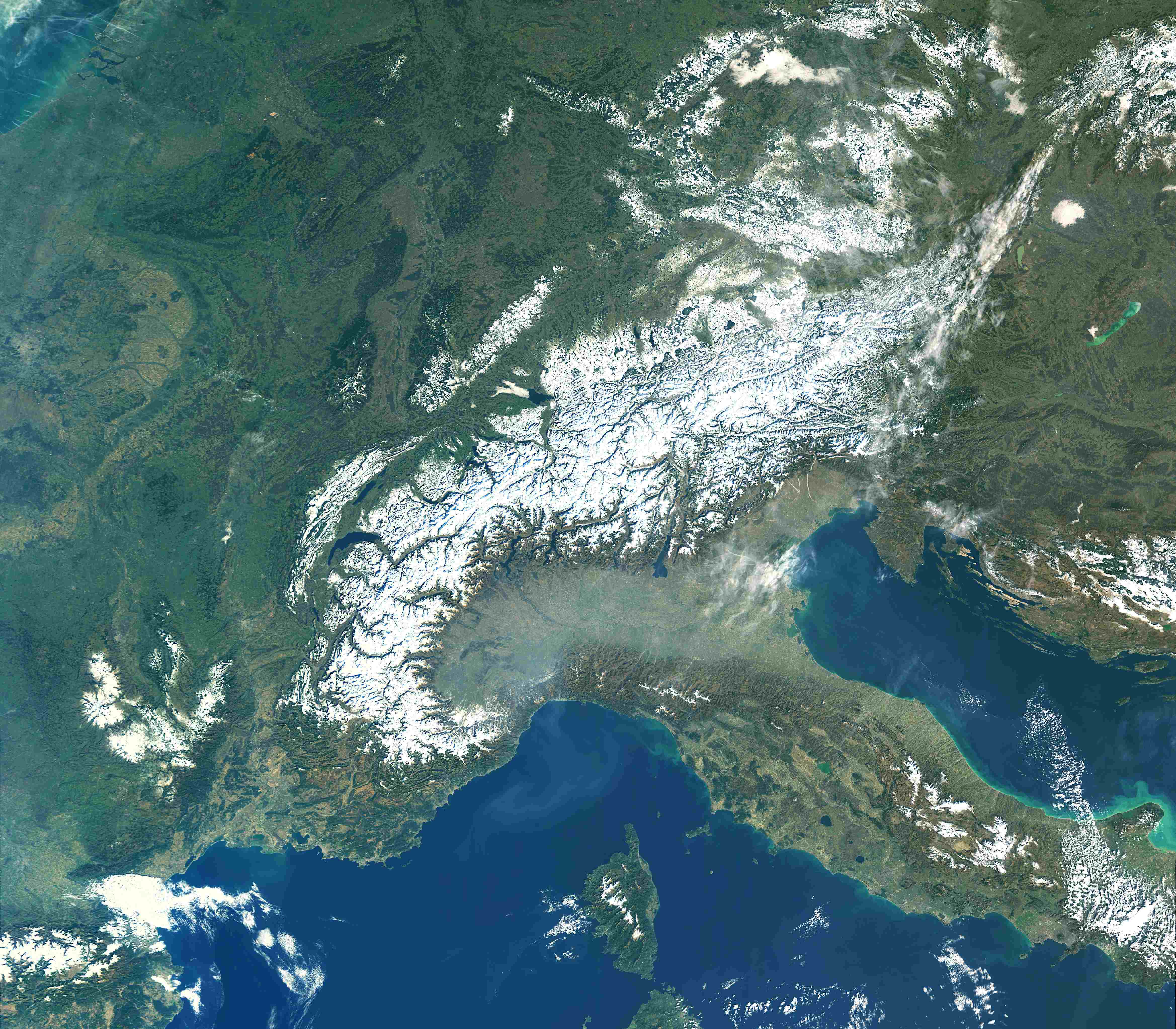 La catena montuosa delle  Alpi